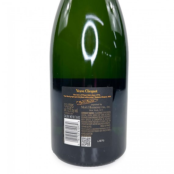 Veuve Clicquot Yellow Label Brut Champagne. 1.5L