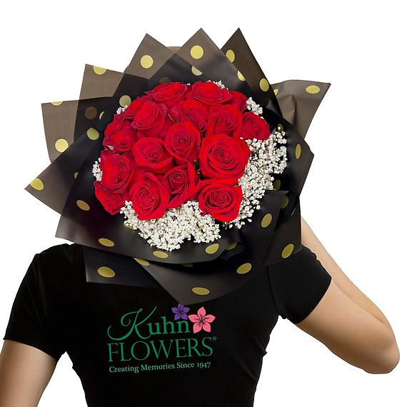 2 Dozen Red Roses & Baby\'s Breath Round Wrap