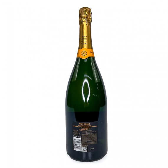Veuve Clicquot Yellow Label Brut Champagne. 1.5L